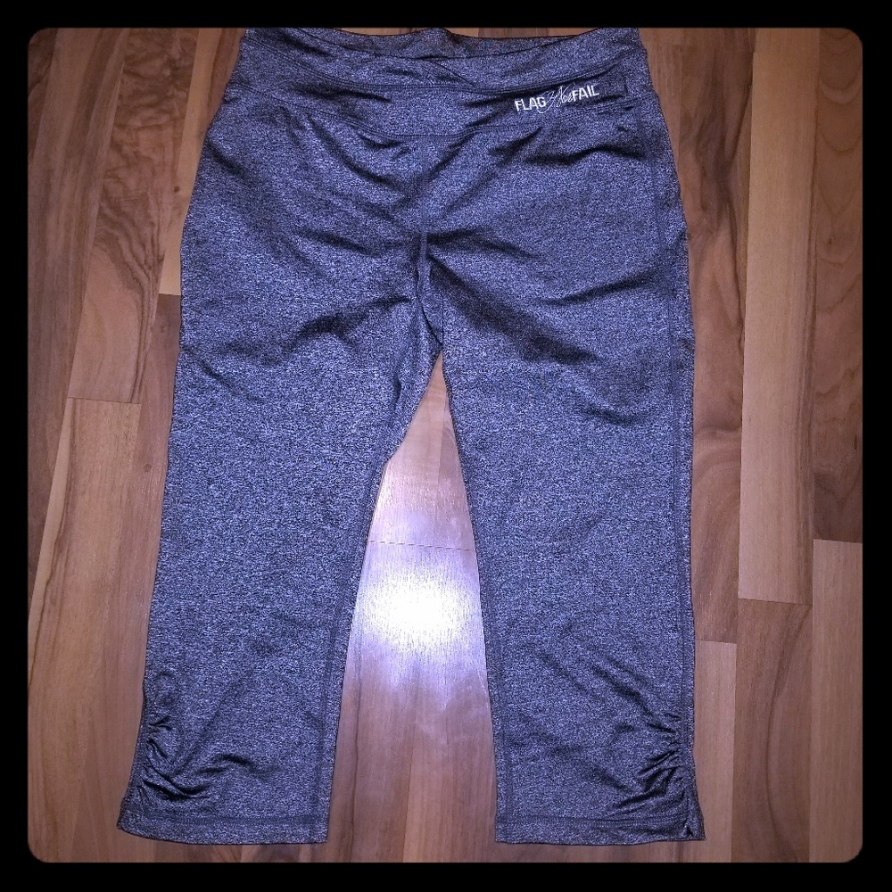NWOT Flag nor Fail capris